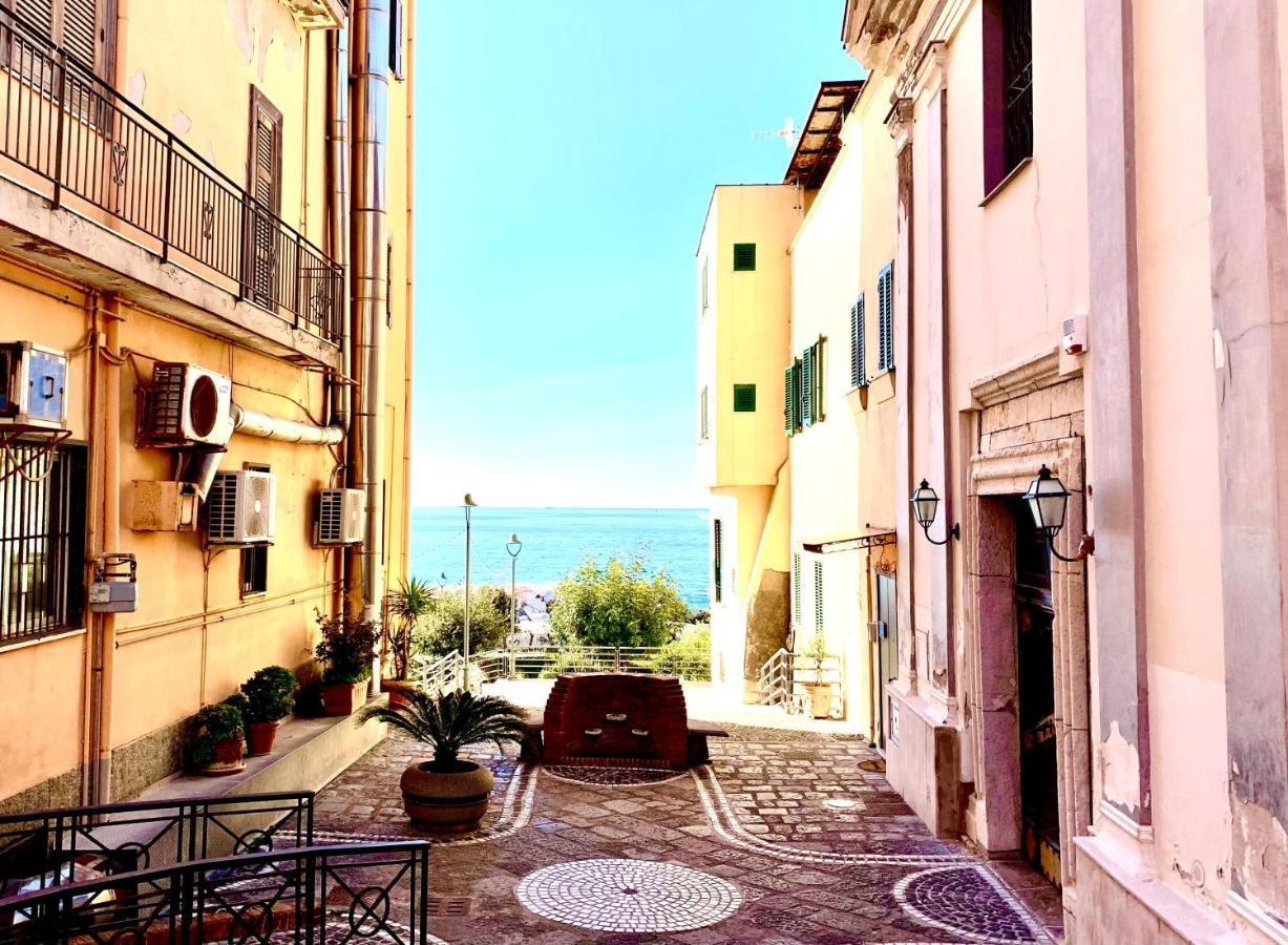 Artis Mare Bed & Breakfast Pozzuoli Bagian luar foto