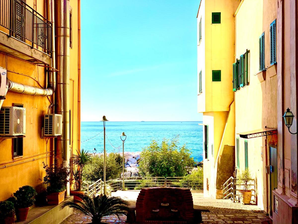 Artis Mare Bed & Breakfast Pozzuoli Bagian luar foto