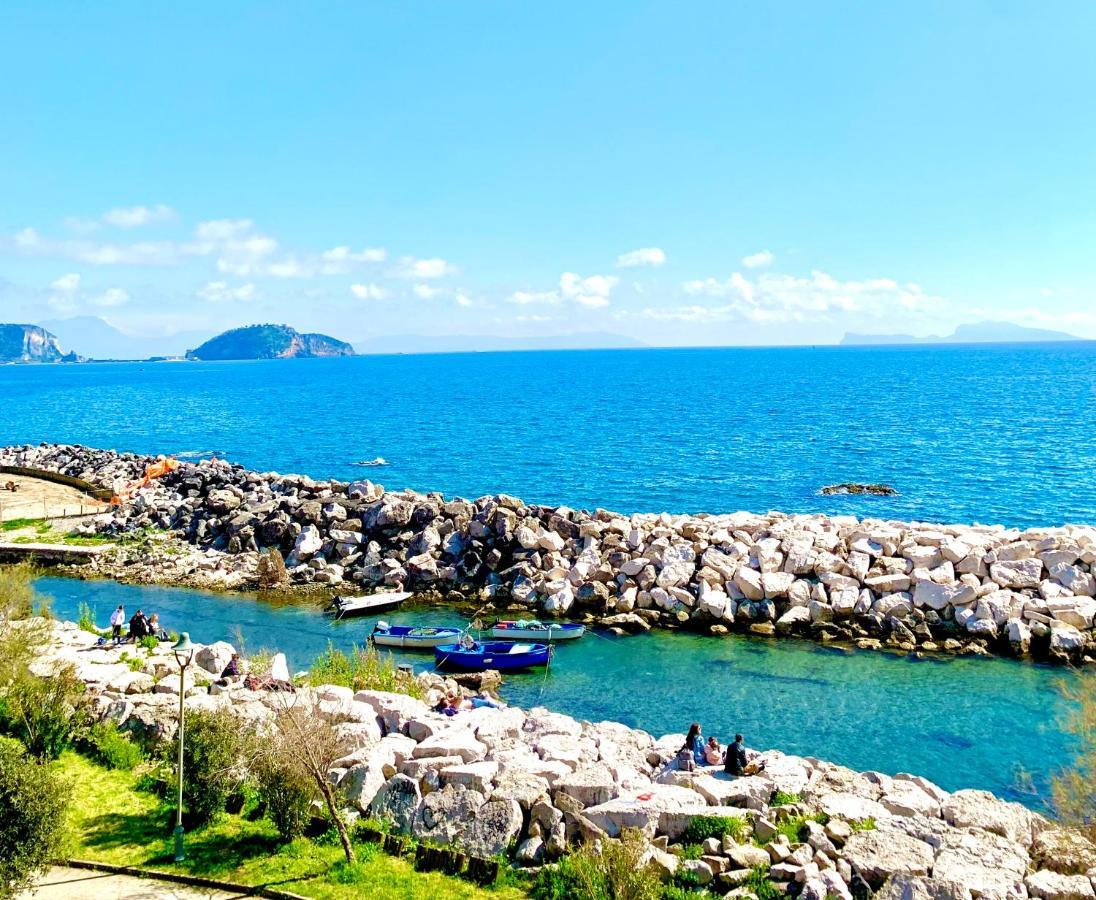 Artis Mare Bed & Breakfast Pozzuoli Bagian luar foto