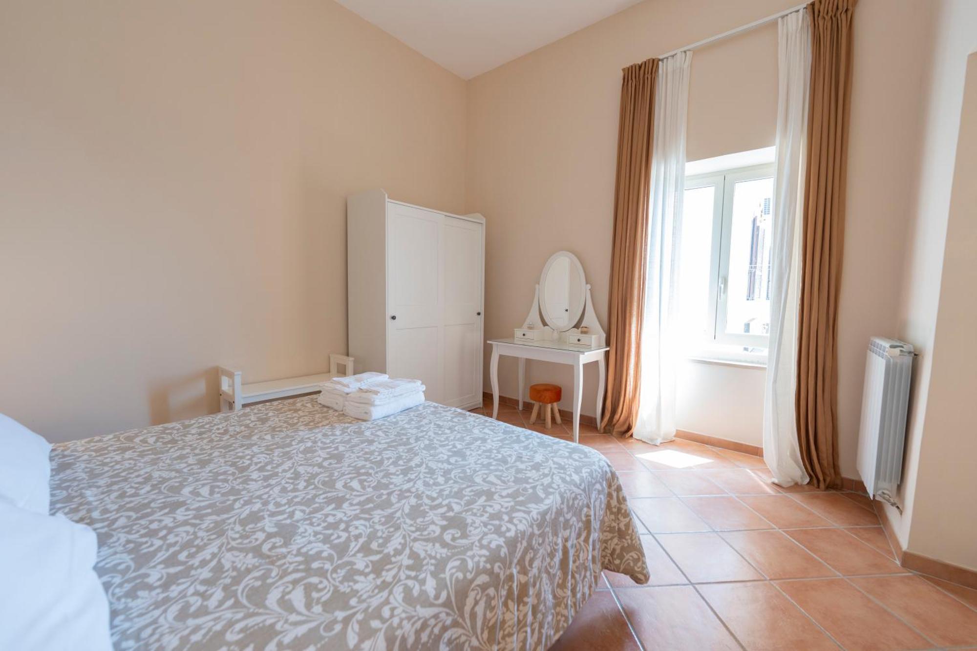 Artis Mare Bed & Breakfast Pozzuoli Bagian luar foto